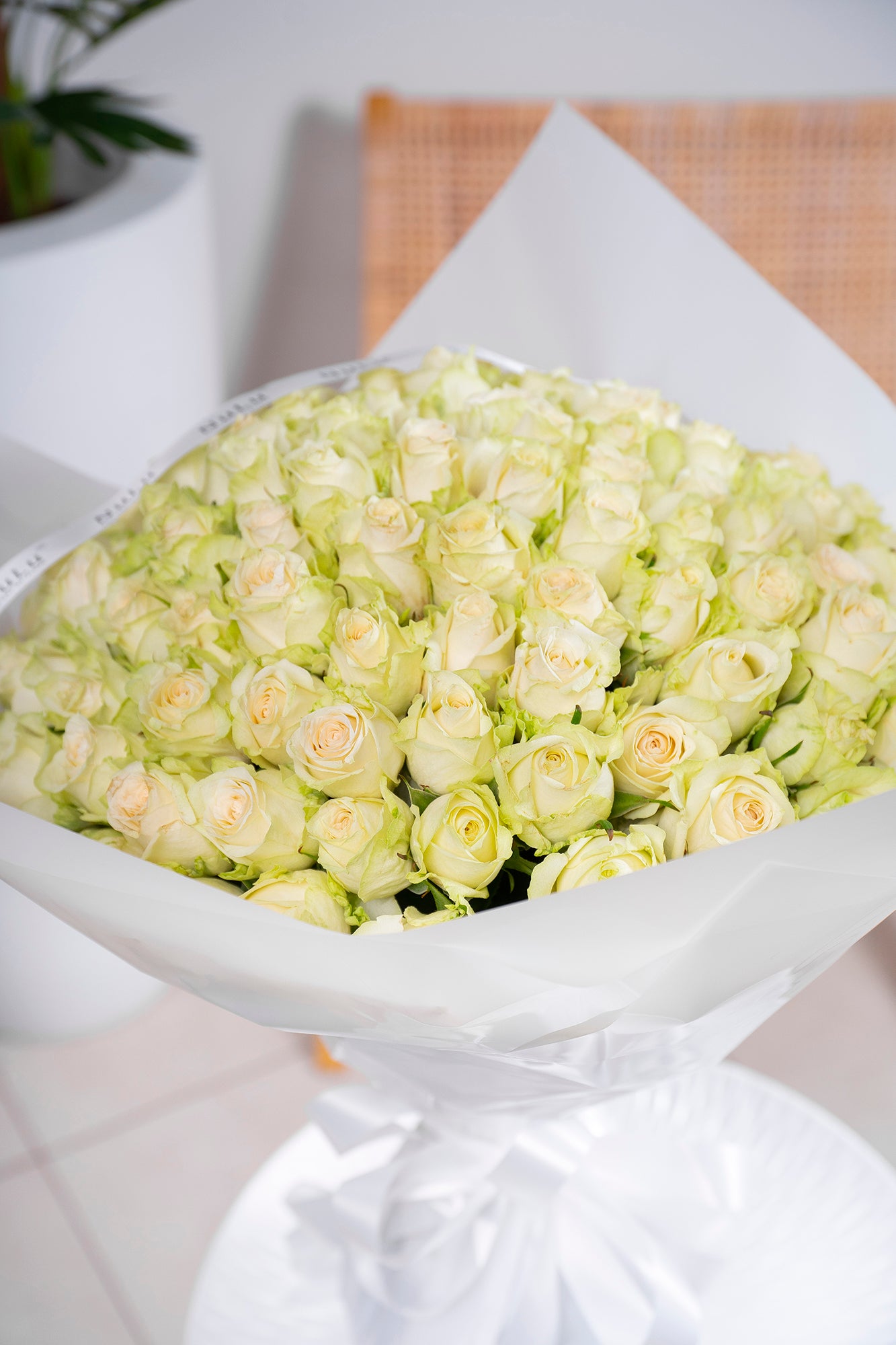 WHITE ROSES BOUQUET