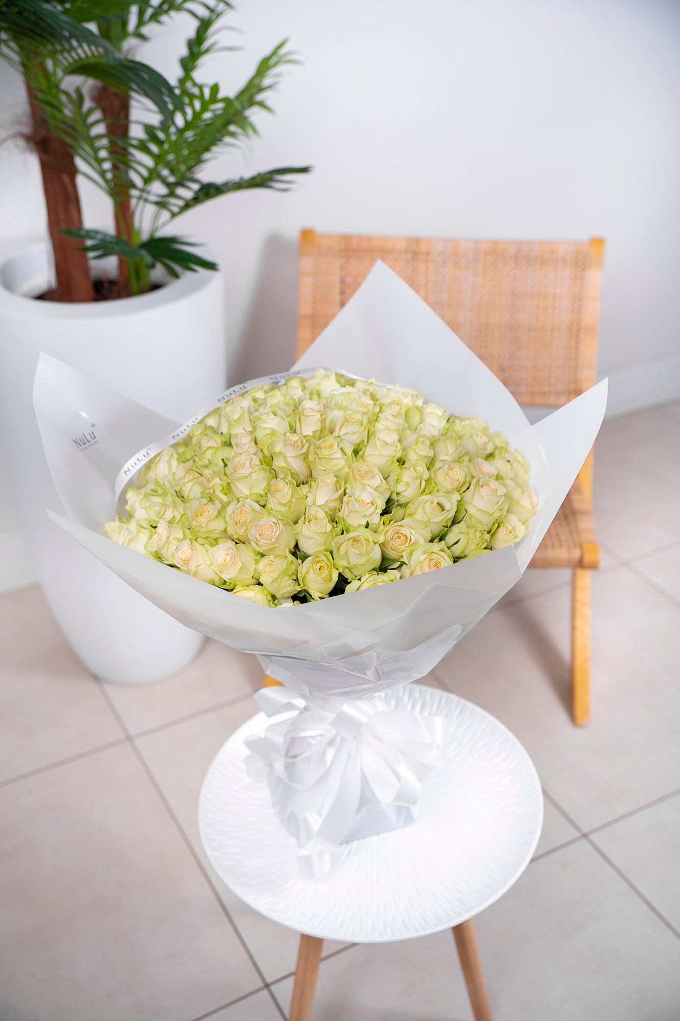 WHITE ROSES BOUQUET